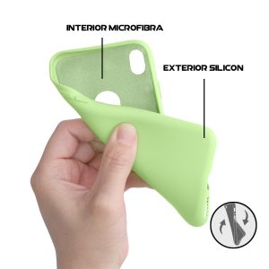 Husa Safe Flex compatibila cu iPhone XR, Comando Fonix, Design Slim flexibil, Interior captusit cu microfibra, Anti shock, Silicon moale, Textura cu finisaj mat/fin, Antiaderent, Verde deschis4