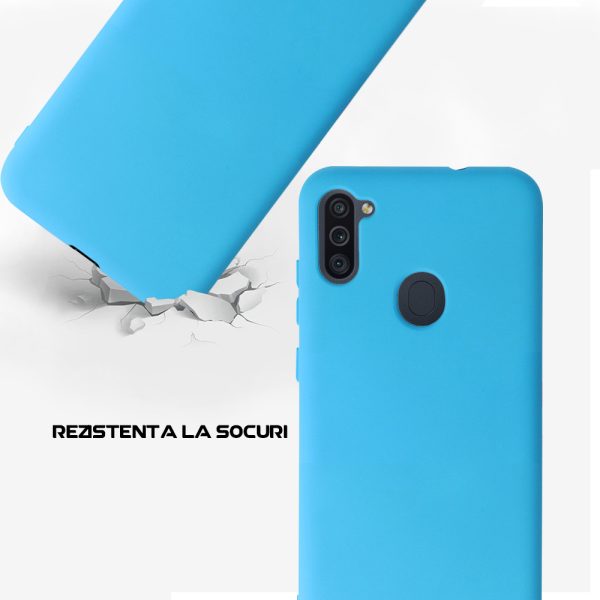 Husa Safe Flex compatibila cu Samsung Galaxy A11/ M11, Comando Fonix, Design Slim flexibil, Interior captusit cu microfibra, Anti shock, Silicon moale, Textura cu finisaj mat/fin, Antiaderent, Albastru deschis3