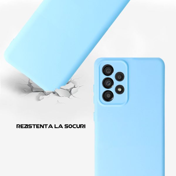 Husa Safe Flex compatibila cu Samsung Galaxy A33 5G, Comando Fonix, Design Slim flexibil, Interior captusit cu microfibra, Anti soc, Silicon moale, Textura cu finisaj mat, Antiaderent, Albastru deschis3