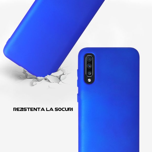 Husa Safe Flex compatibila cu Samsung Galaxy A70/ A70s, Comando Fonix, Design Slim flexibil, Interior captusit cu microfibra, Anti soc, Silicon moale, Textura cu finisaj mat, Antiaderent, Albastru electric3