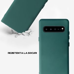 Husa Safe Flex compatibila cu Samsung Galaxy S10 5G, Comando Fonix, Design Slim flexibil, Interior captusit cu microfibra, Anti soc, Silicon moale, Textura cu finisaj mat, Antiaderent, Verde inchis3