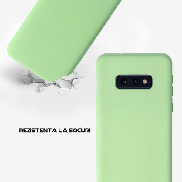 Husa Safe Flex compatibila cu Samsung Galaxy S10e, Comando Fonix, Design Slim flexibil, Interior captusit cu microfibra, Anti soc, Silicon moale, Textura cu finisaj mat, Antiaderent, Verde deschis3