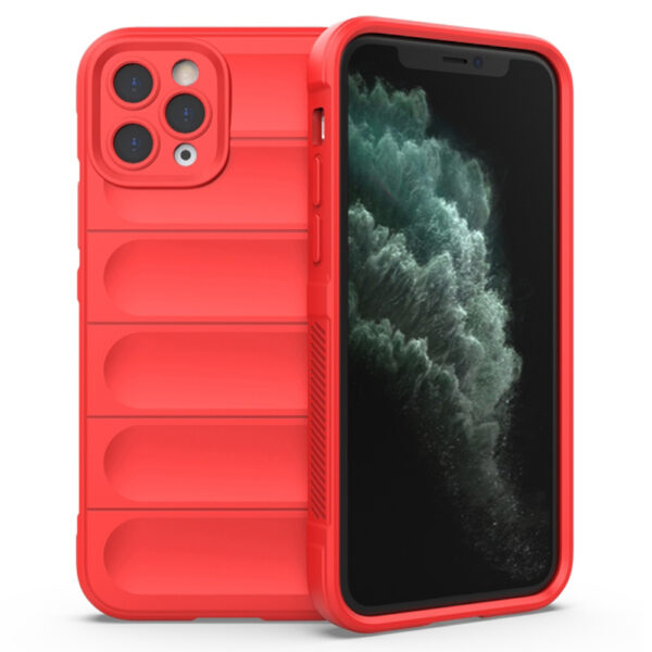 Husa Matte Waves pentru Apple iPhone 11 Pro Max, Camera Protect, Striatii laterale, Colturi intarite, Margini inaltate, Antialunecare, Antisoc, Silicon prietenos cu pielea, Rosu